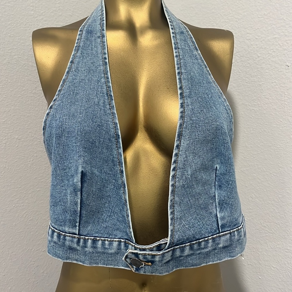 DENIM BACKLESS TOP